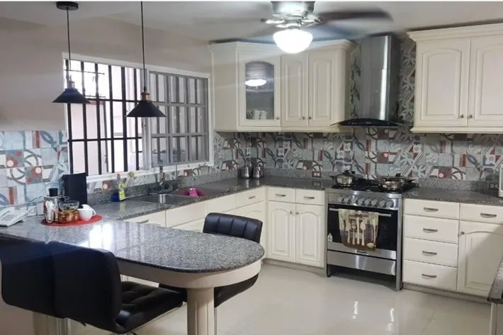 Alquiler de casa en La Alameda, Betania