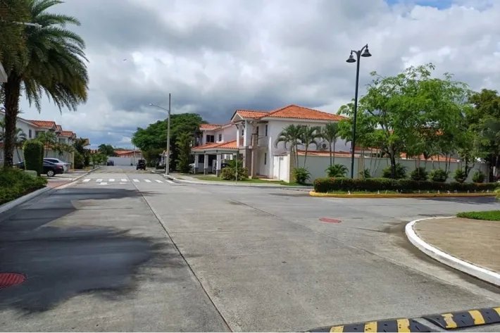 Alquiler de casa en Versalles, Costa Sur, Panamá