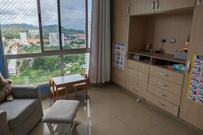Venta de apartamento en PH Rokas, Condado del Rey