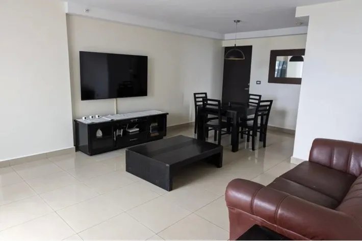 Venta de apartamento en PH Rokas, Condado del Rey