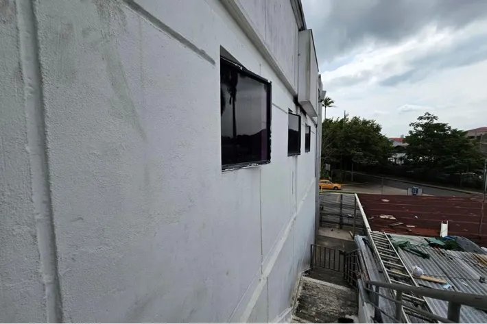 Se vende edificio de dos plantas en Albrook, Panamá