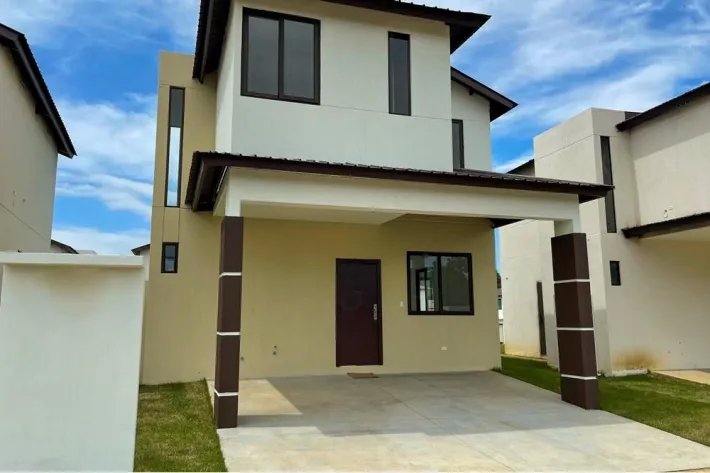 Se Vende Casa Dúplex en Costa Verde, Panamá Oeste