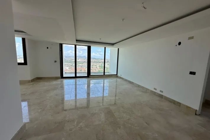 Venta de apartamento en The Colonial, Santa María