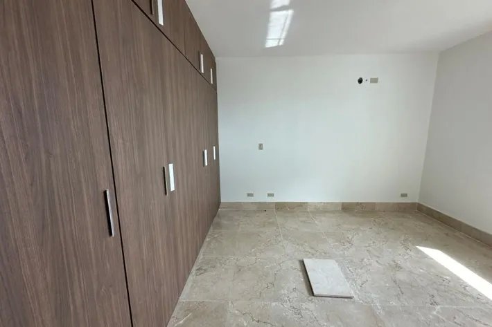 Venta de apartamento en The Colonial, Santa María