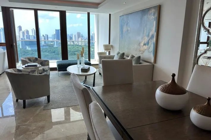 Venta de apartamento en The Colonial, Santa María