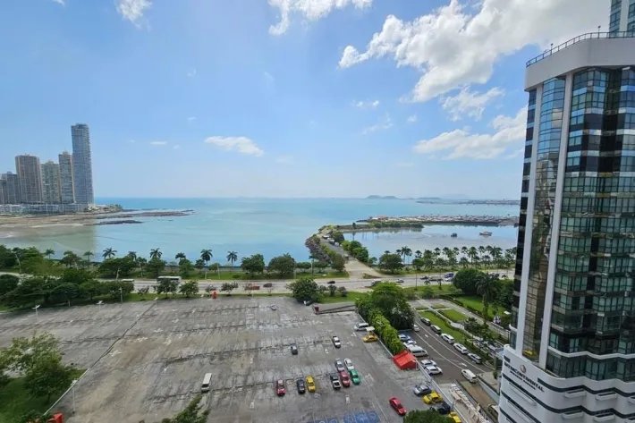 Alquiler de apartamento con vista al mar en PH Vista Marina, Avenida Balboa