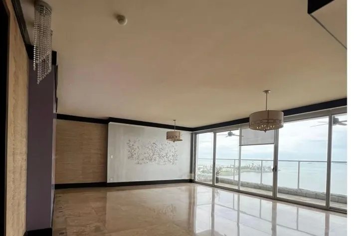 Apartment for sale in Punta Pacífica, Panama