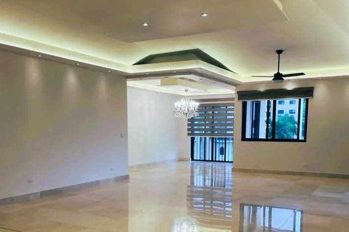 Se vende apartamento en PH Embassy Gardens, Clayton