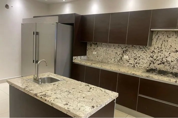Se vende apartamento en PH Embassy Gardens, Clayton