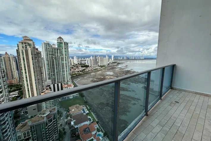 Venta de apartamento en Grand Tower, Punta Pacifica