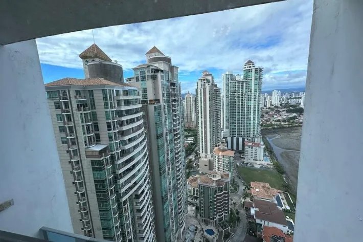 Venta de apartamento en Grand Tower, Punta Pacifica