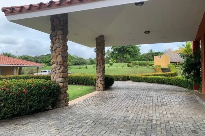 Beach apartment for sale in Punta Barco Resort