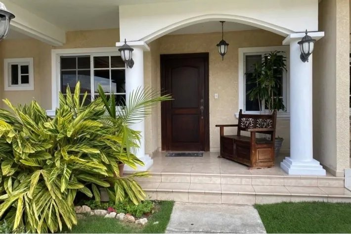 Venta de casa en Costa del Este, Panamá