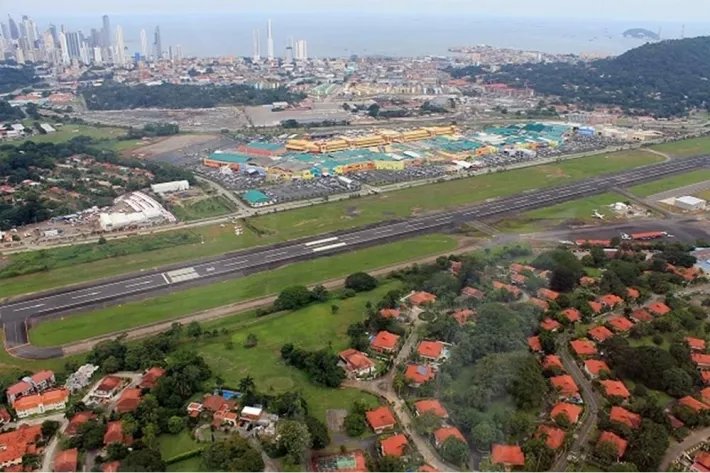 Se vende lote de terreno en Albrook, Panamá