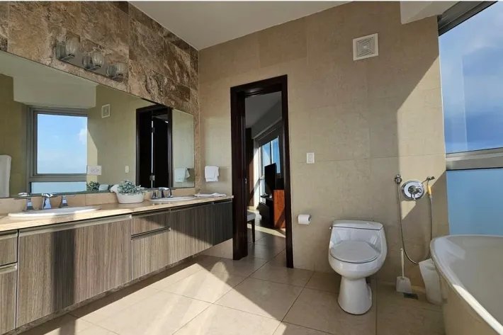 Venta de apartamento en PH Rivage, Avenida Balboa