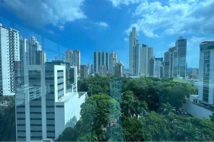 Venta de oficina en Hi Point, Ave. Federico Boyd, Bella Vista