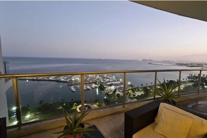 Se alquila apartamento en PH Sky Residences, Avenida Balboa, Panamá