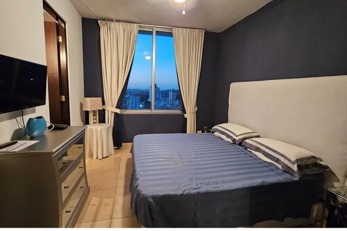 Se alquila apartamento en PH Sky Residences, Avenida Balboa, Panamá