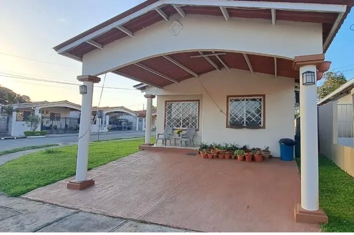 Se alquila casa con línea blanca en Verde Real, La Chorrera