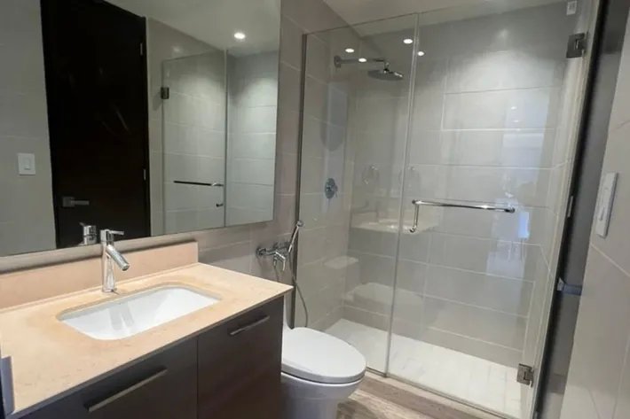 Alquiler de apartamento amoblado en Costa del Este, Panamá