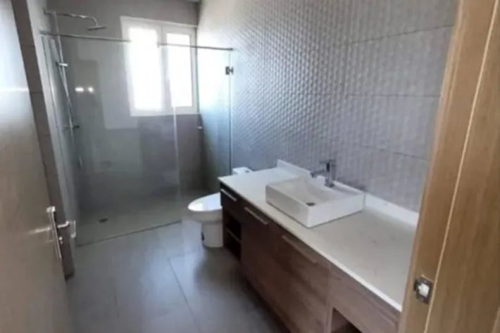 Venta de apartamento en Playa Escondida, Colón