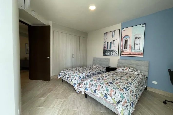 Apartamento amoblado con vista a la ciudad en Costa del Este