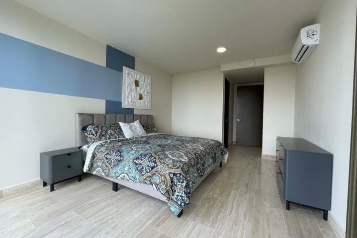Apartamento amoblado con vista a la ciudad en Costa del Este