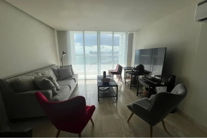 Apartamento amoblado en alquiler con vista al mar, Costa del Este