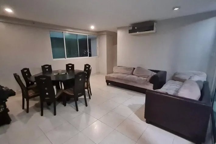 Apartamento amoblado en venta en Plaza Edison, Tumba Muerto