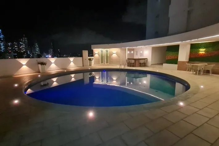 Apartamento amoblado en venta en Plaza Edison, Tumba Muerto