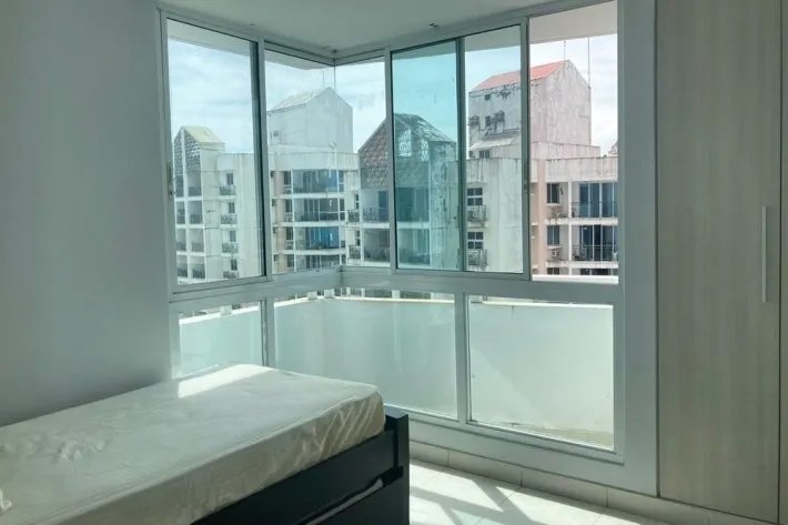 Apartamento amoblado en venta en Plaza Edison, Tumba Muerto