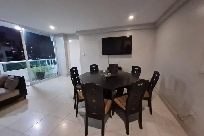Apartamento amoblado en venta en Plaza Edison, Tumba Muerto