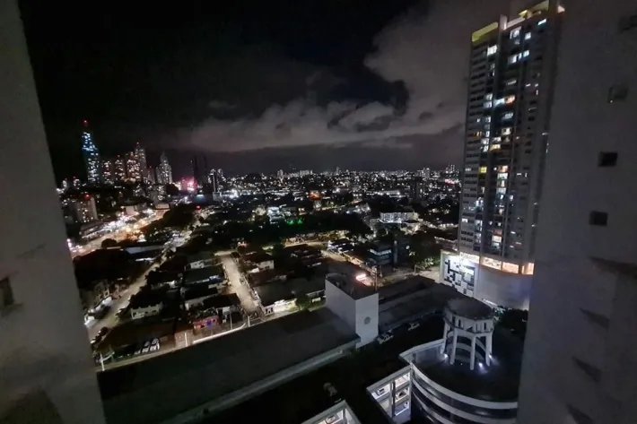 Apartamento amoblado en venta en Plaza Edison, Tumba Muerto