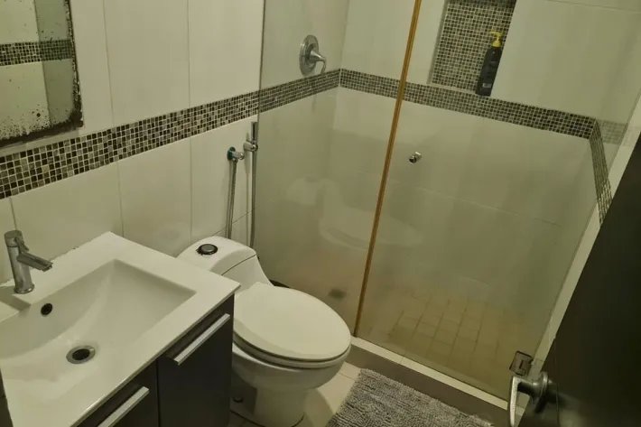 Apartamento amoblado en venta en Plaza Edison, Tumba Muerto
