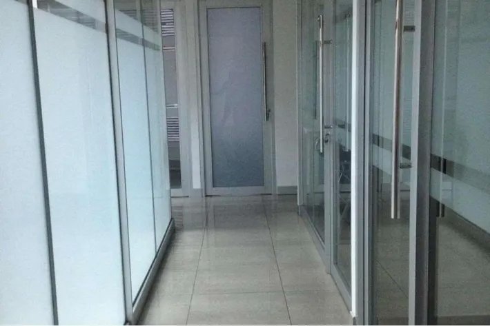 Alquiler de oficina en área bancaria, Marbella