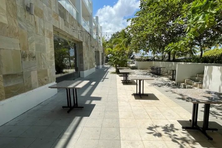 Se alquila local comercial en Town Center, Playa Blanca