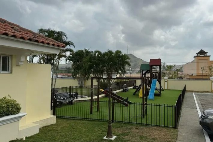 Venta de apartamento en PH Mc Gregor Valley, Condado del Rey