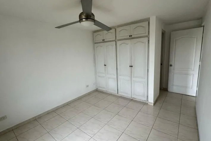 Venta de apartamento en PH Mc Gregor Valley, Condado del Rey