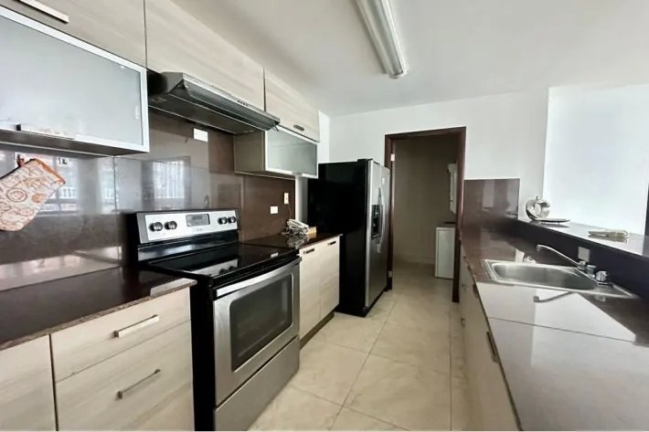 Se vende apartamento en Avenida Balboa