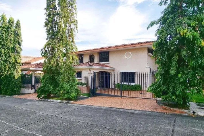 House for sale in Los Guayacanes, Panama
