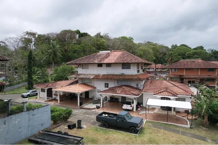 Se vende casa en Cristóbal, Colón