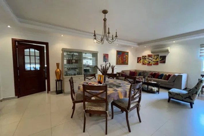 Se vende casa en Cristóbal, Colón