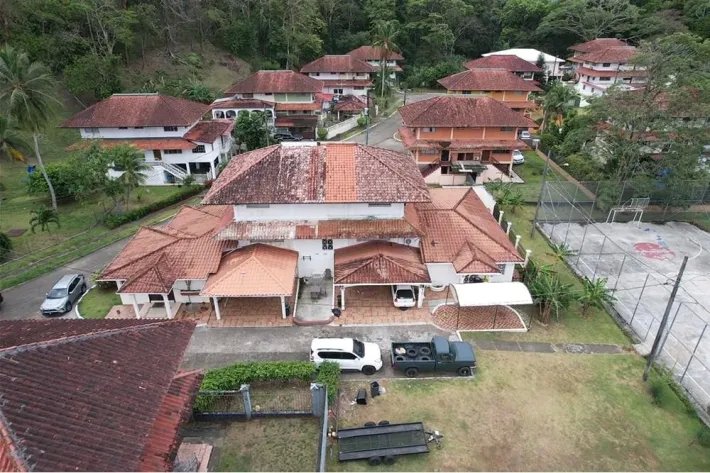 Se vende casa en Cristóbal, Colón