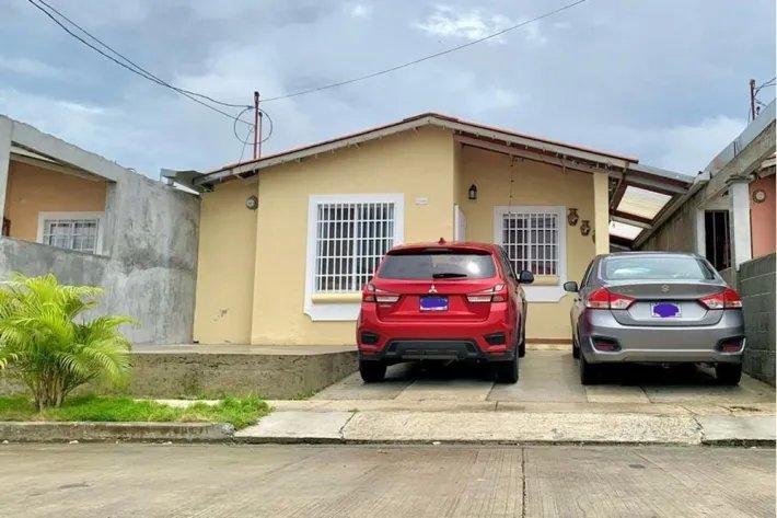 Venta de casa en Parque Villa Lucia, Tocumen