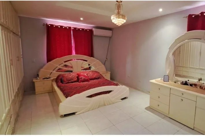 Two-story house for sale in La Chorrera, West Panama