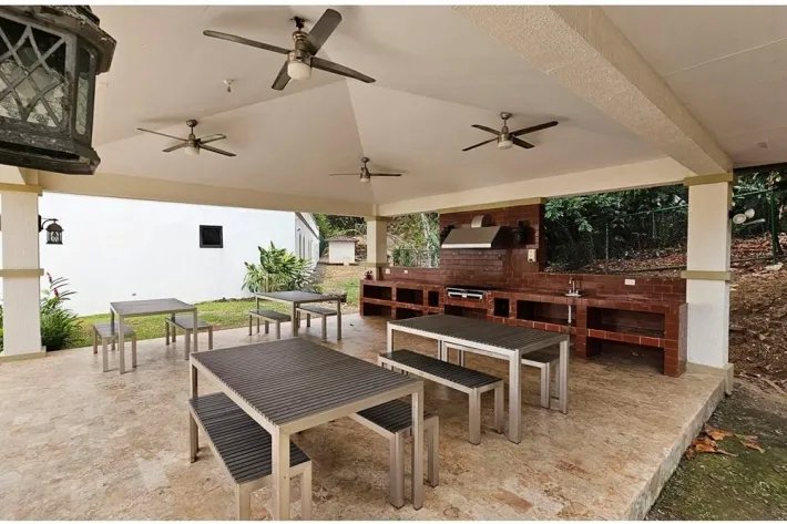 Apartment for sale in Embassy Village, Clayton, Panama
