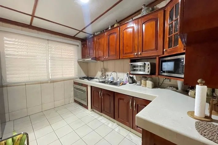 Venta de casa con dos residencias independientes en Betania, Panamá