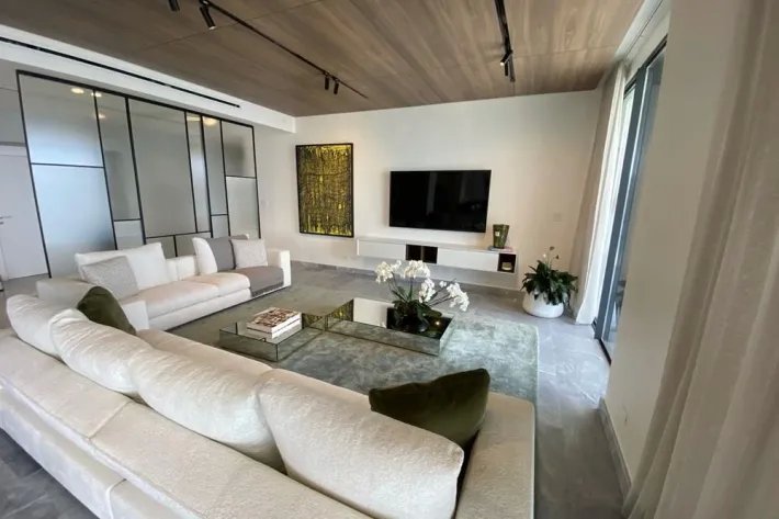 Luxury apartments facing the Pacific, Costa del Este