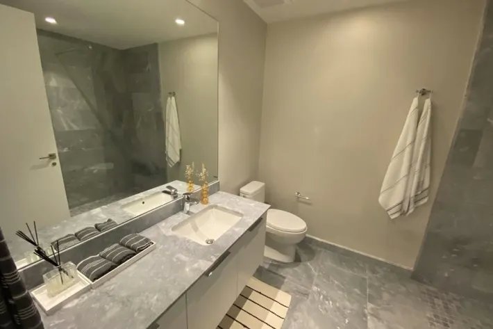 Luxury apartments facing the Pacific, Costa del Este