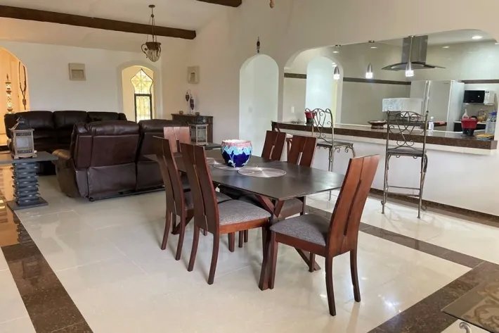 Venta de casa en Cerro Azul, Panamá